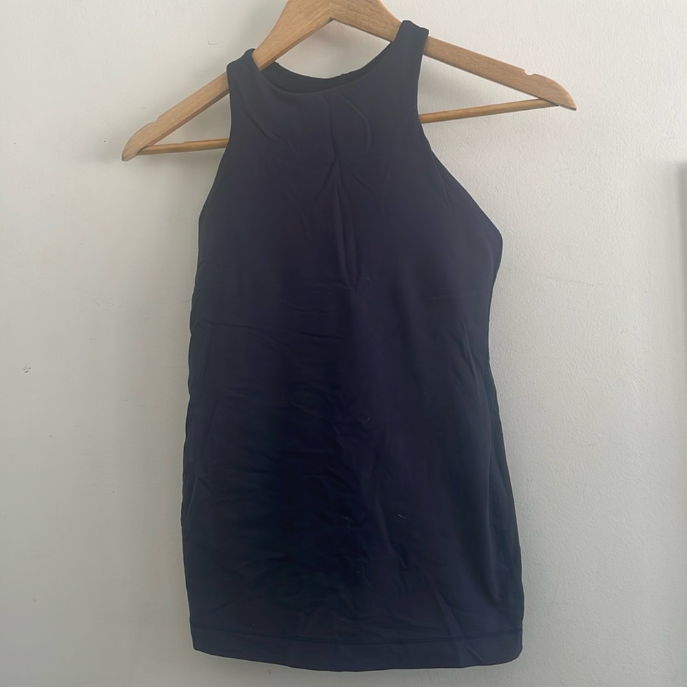 Lululemon racerback tank with built in bra